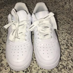 Customs Air Force 1 Chanel